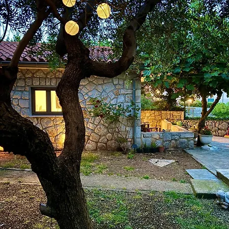 Waterfront Stone House On The Lungomare Promenade 6
