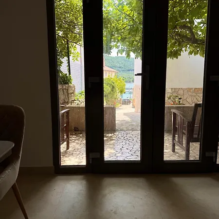 Διαμέρισμα Waterfront Stone House On The Lungomare Promenade 6 Cres
