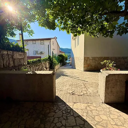 Waterfront Stone House On The Lungomare Promenade 6 Διαμέρισμα *