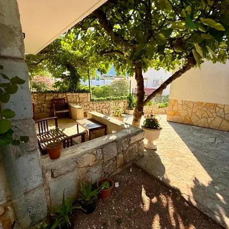 Waterfront Stone House On The Lungomare Promenade 6 *