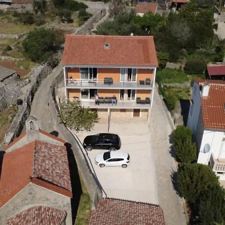 Waterfront Stone House On The Lungomare Promenade 6 * Cres