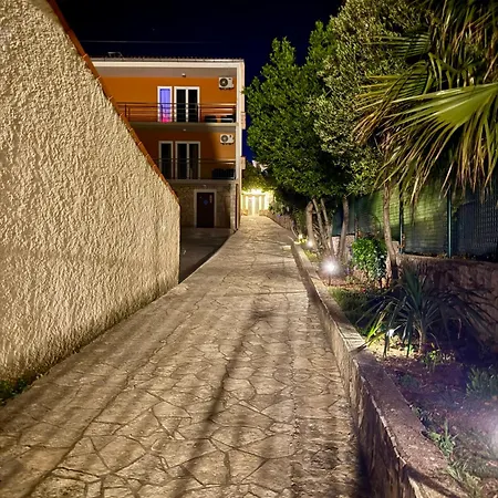 Waterfront Stone House On The Lungomare Promenade 6 Διαμέρισμα Cres