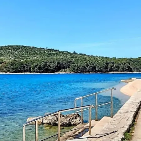 Waterfront Stone House On The Lungomare Promenade 6 Cres