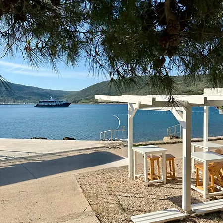 Waterfront Stone House On The Lungomare Promenade 6 Διαμέρισμα *