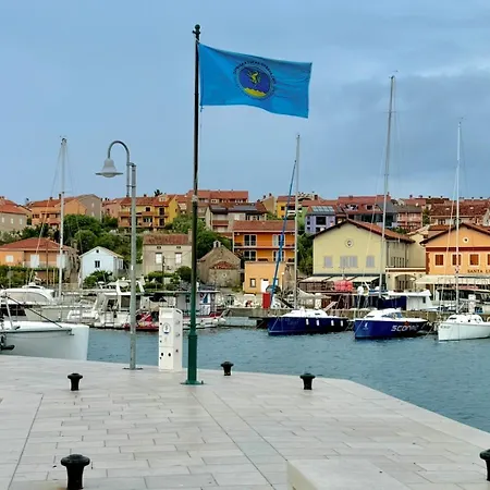 Waterfront Stone House On The Lungomare Promenade 6 Διαμέρισμα Cres